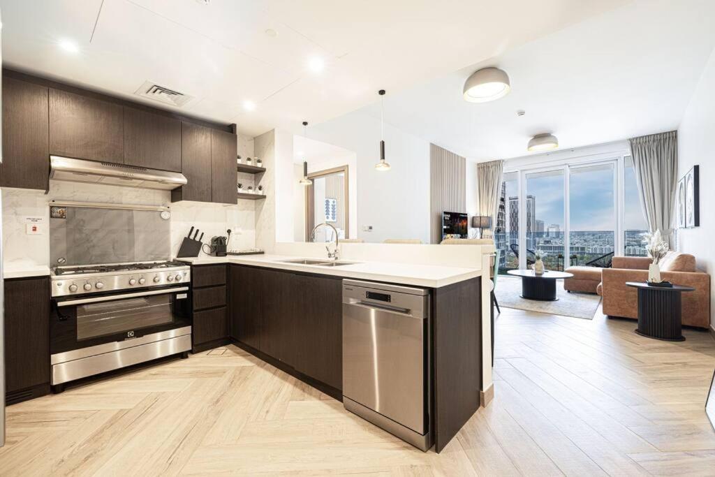 شقة Chic 2 Bed Near Trade Centre With 5 Star Amenities دبي المظهر الخارجي الصورة