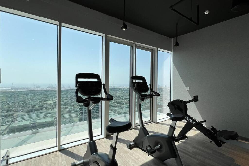 شقة Chic 2 Bed Near Trade Centre With 5 Star Amenities دبي المظهر الخارجي الصورة