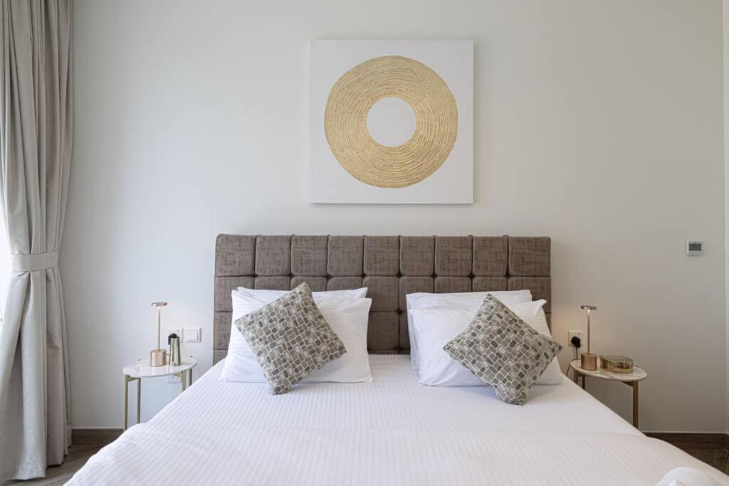 شقة Chic 2 Bed Near Trade Centre With 5 Star Amenities دبي المظهر الخارجي الصورة